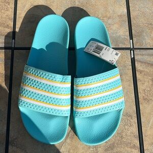 DS Men’s Adidas Adilette size 13